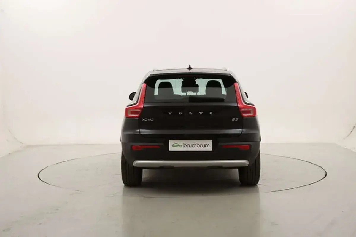 Usata Volvo XC40 Core 163 CV (119 kW) 2023 Nero SUV