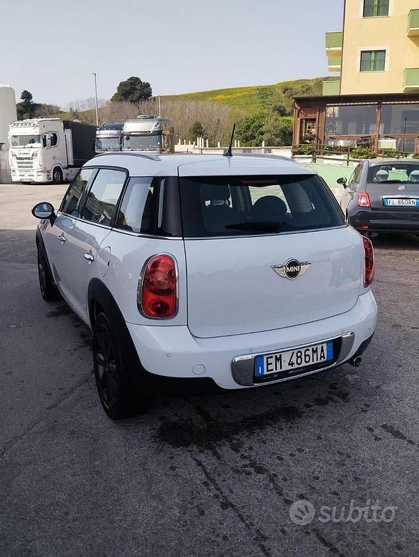 Usata Mini One D Countryman 111 CV (81 kW) 2012 Bianco SUV