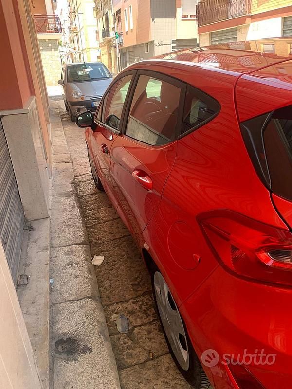 Second-hand Ford Fiesta 75 CP (55 kW) 2020 Roșu Hatchback