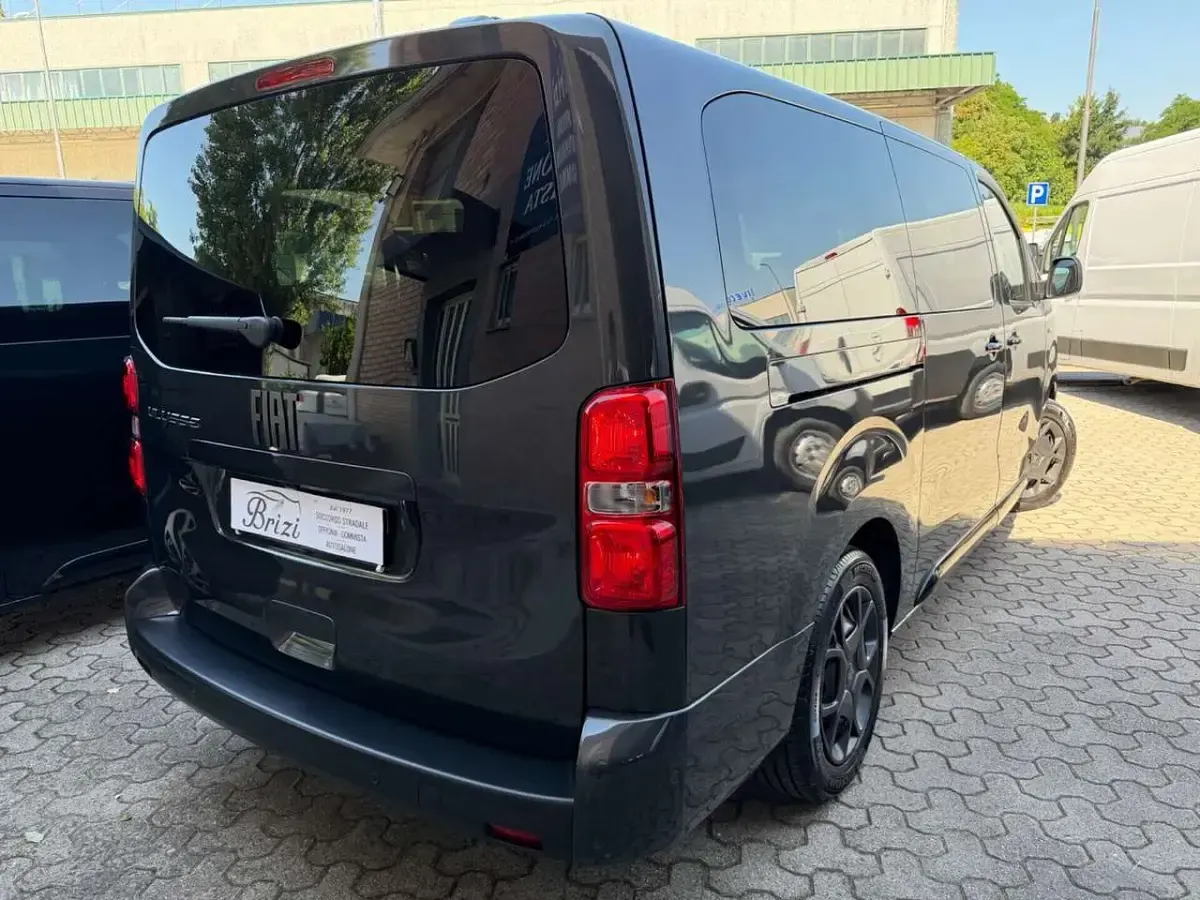 Usata Fiat Ulysse 130 kW (177 CV) 2025 Grigio Monovolume