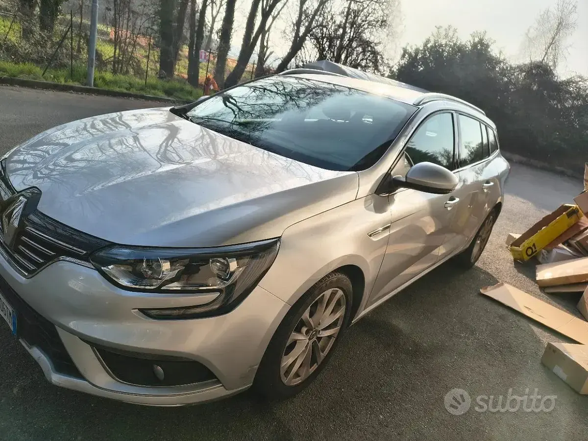 Usata Renault Mégane GrandTour 131 CV (96 kW) 2019 Grigio Station wagon