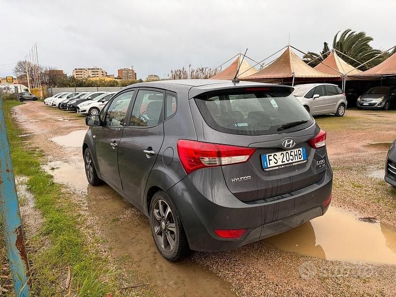 Usata Hyundai i20 90 CV (66 kW) 2018 Grigio Monovolume