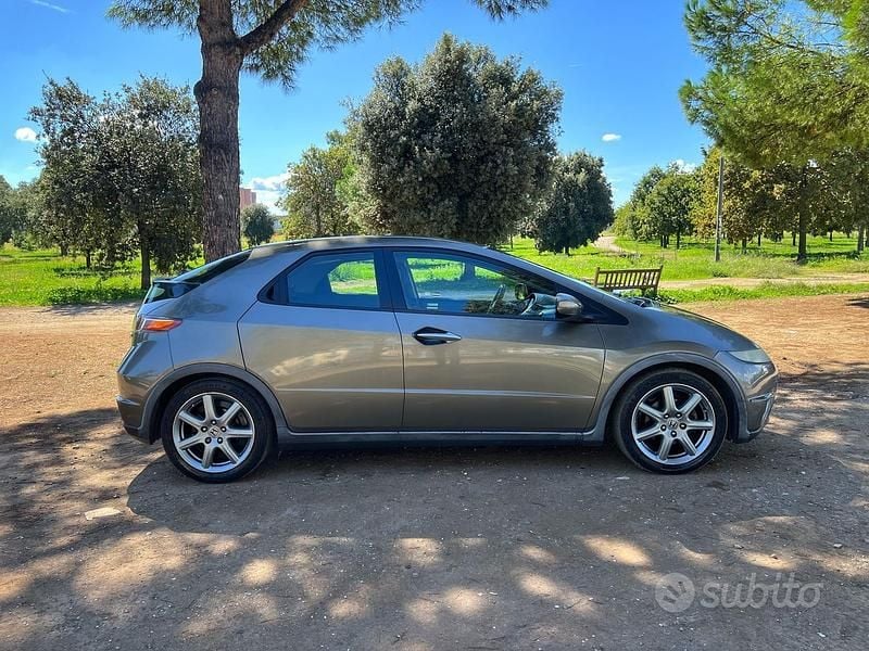 Usata Honda Civic 140 CV (102 kW) 2009 Utilitaria