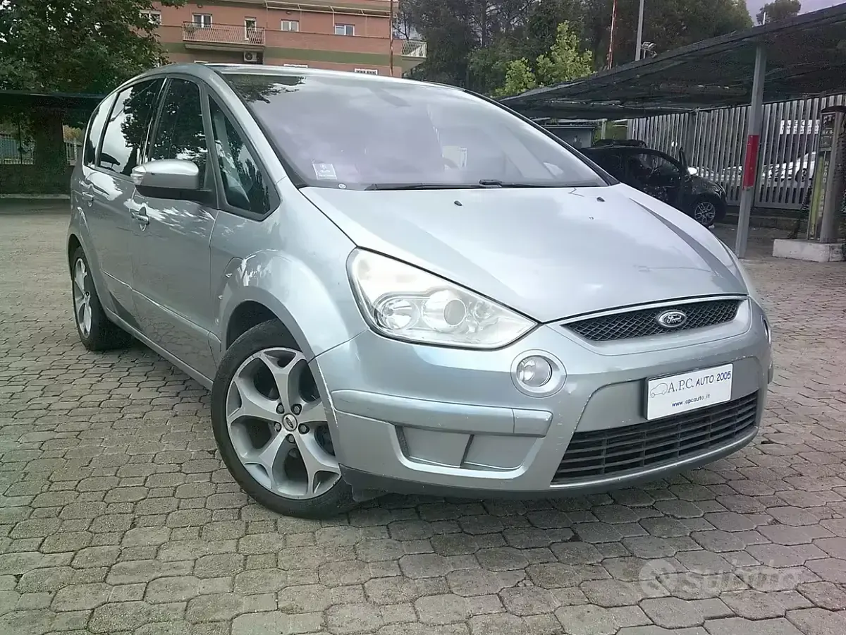 Usata Ford S-MAX Titanium 140 CV (102 kW) 2009 Grigio Monovolume