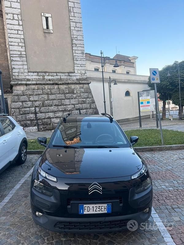 Usata Citroën C4 Cactus 92 CV (67 kW) 2016 Nero Utilitaria