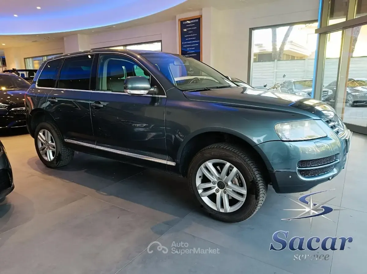 Usata VW Touareg Exclusive 224 CV (164 kW) 2006 Ink blue SUV