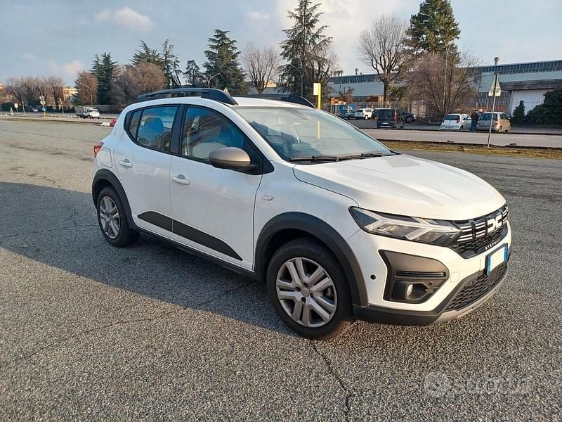 Usata Dacia Sandero Expression 101 CV (74 kW) 2023 Bianco Berlina