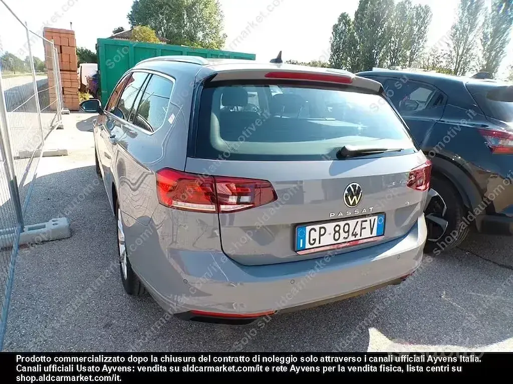 Usata VW Passat Business 150 CV (110 kW) 2023 Grigio Station wagon