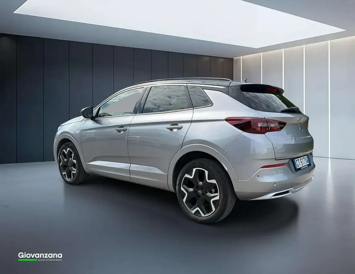 Usata Opel Grandland X Ultimate 131 CV (96 kW) 2024 Grgio/tettonero SUV