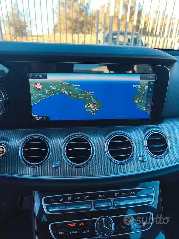 Usata Mercedes E220 2016 Grigio Berlina