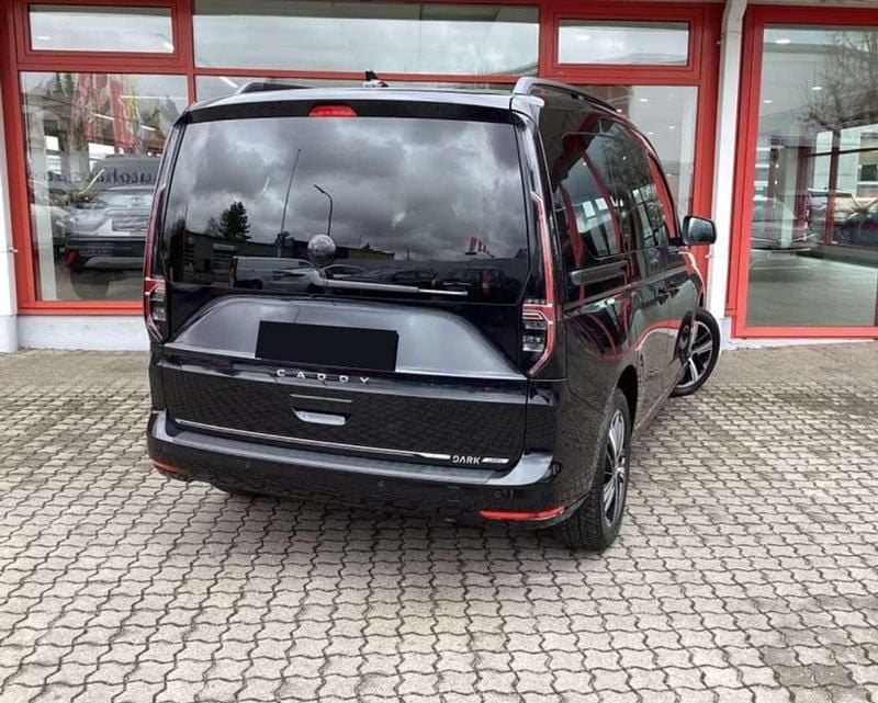 Usata VW Caddy Style 122 CV (89 kW) 2023 Nero Monovolume