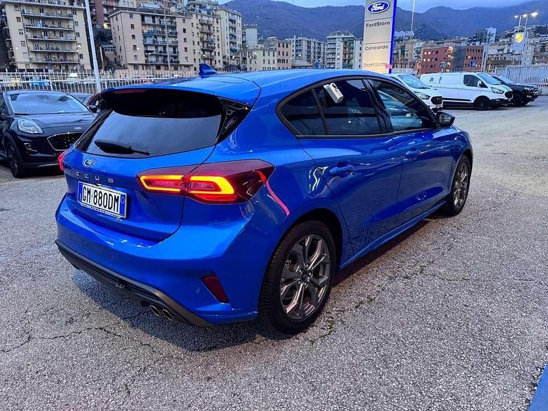 Usata Ford Focus ST-Line 125 CV (91 kW) 2023 Blu/azzurro Berlina