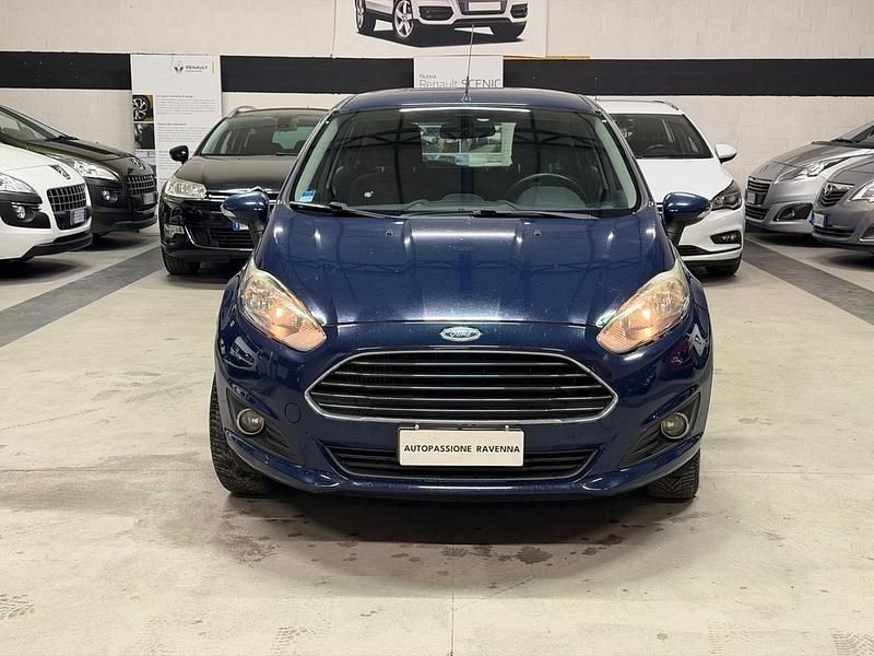 Usata Ford Fiesta Titanium 75 CV (55 kW) 2017 Blu Berlina