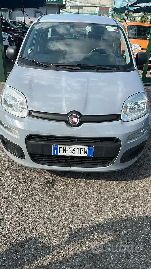 Usata Fiat Panda Lounge 69 CV (50 kW) 2018 Grigio Utilitaria