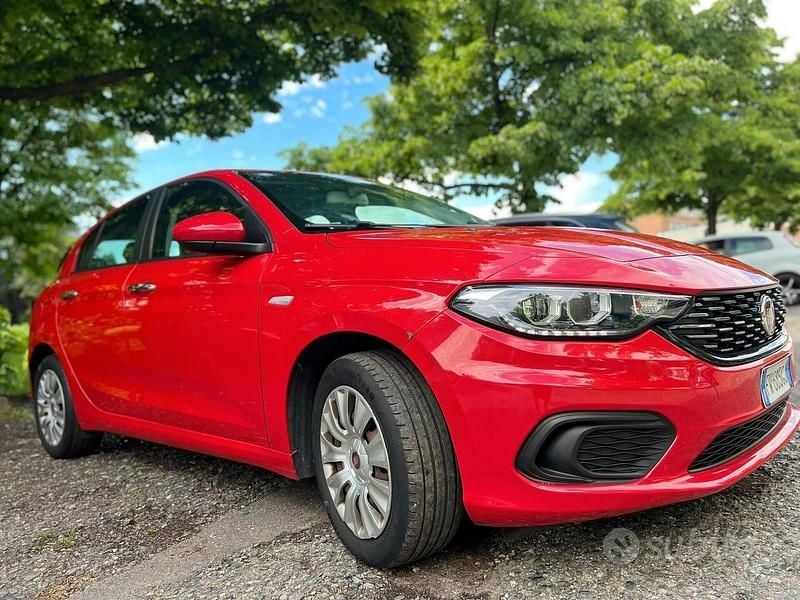 Usata Fiat Tipo S 95 CV (69 kW) 2019 Rosso Station wagon