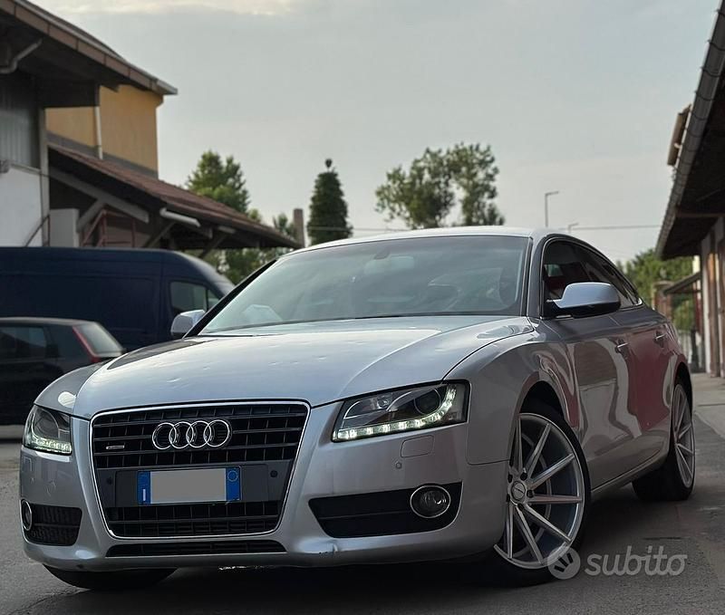 Grigio Usata 2012 Audi A5 Tre volumi | 12.000 € (Ottimo prezzo) - Immagine 1/4