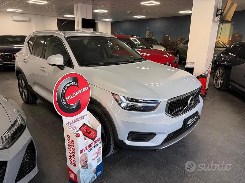 Usata Volvo XC40 Business Edition 150 CV (110 kW) 2020 Grigio SUV