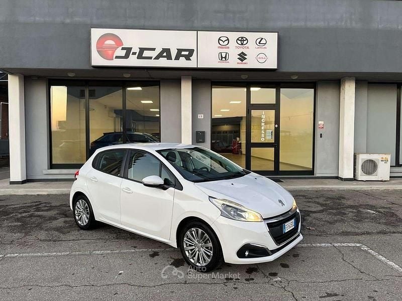 Usata Peugeot 208 Active 82 CV (60 kW) 2016 Bianco Utilitaria
