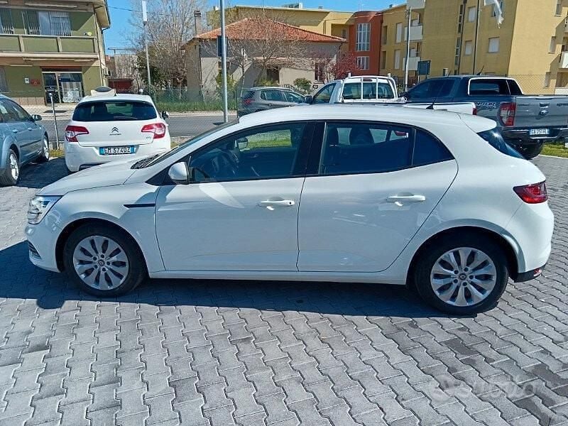 Usata Renault Mégane IV 95 CV (69 kW) 2019 Bianco Berlina