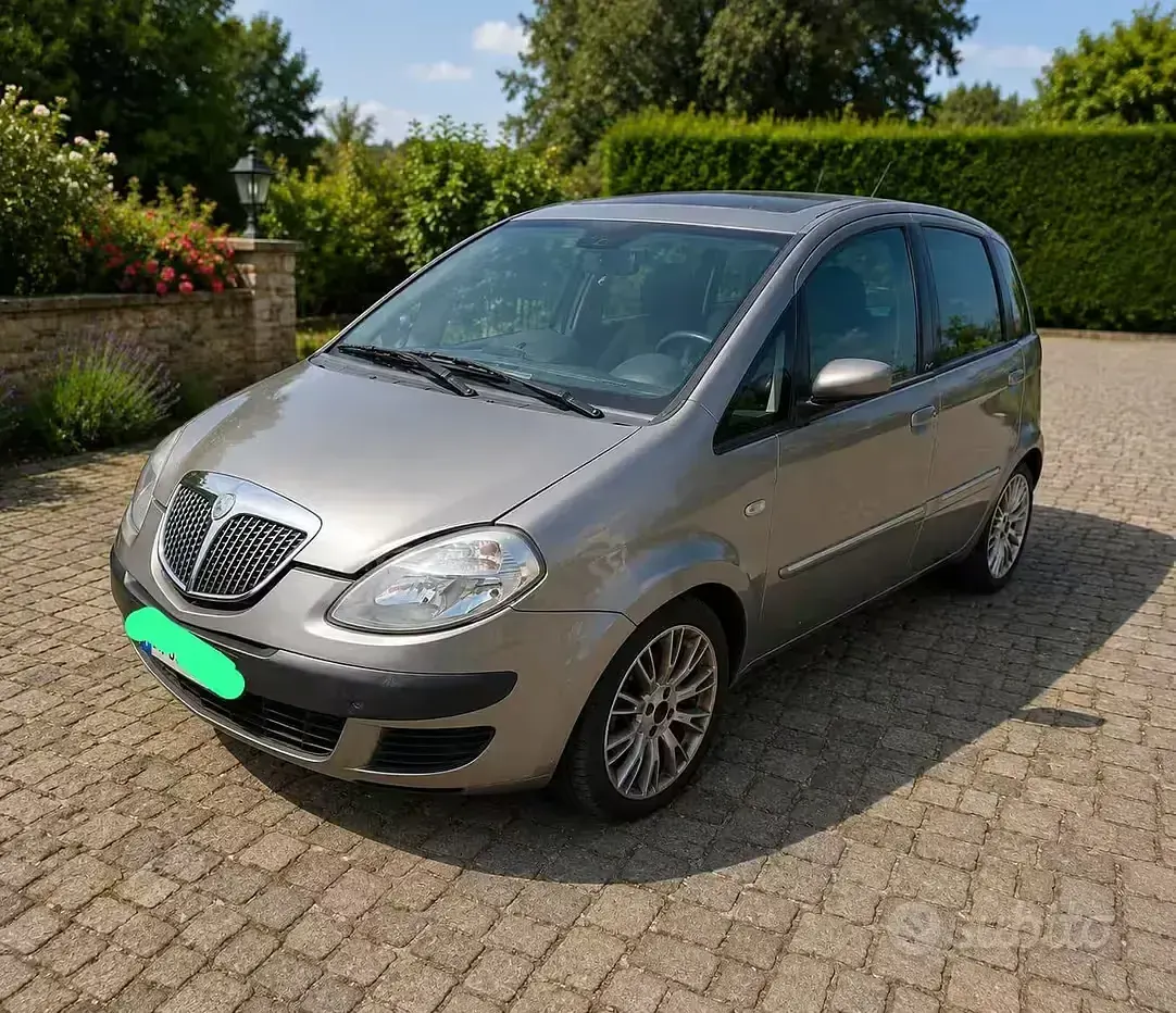 Usata Lancia Musa 101 CV (74 kW) 2007 Monovolume