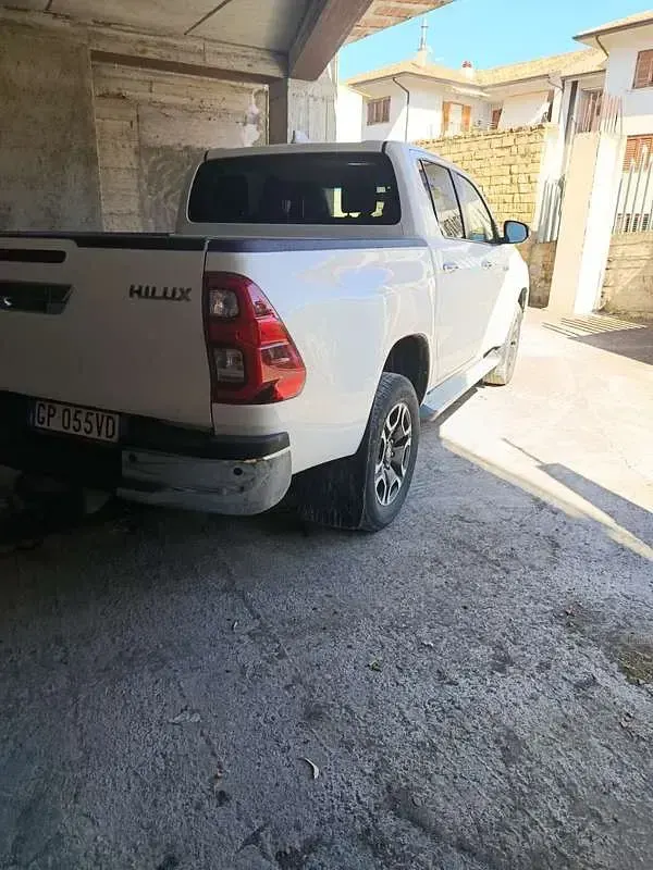 Usata Toyota HiLux Executive 150 CV (110 kW) 2023 Pick-up