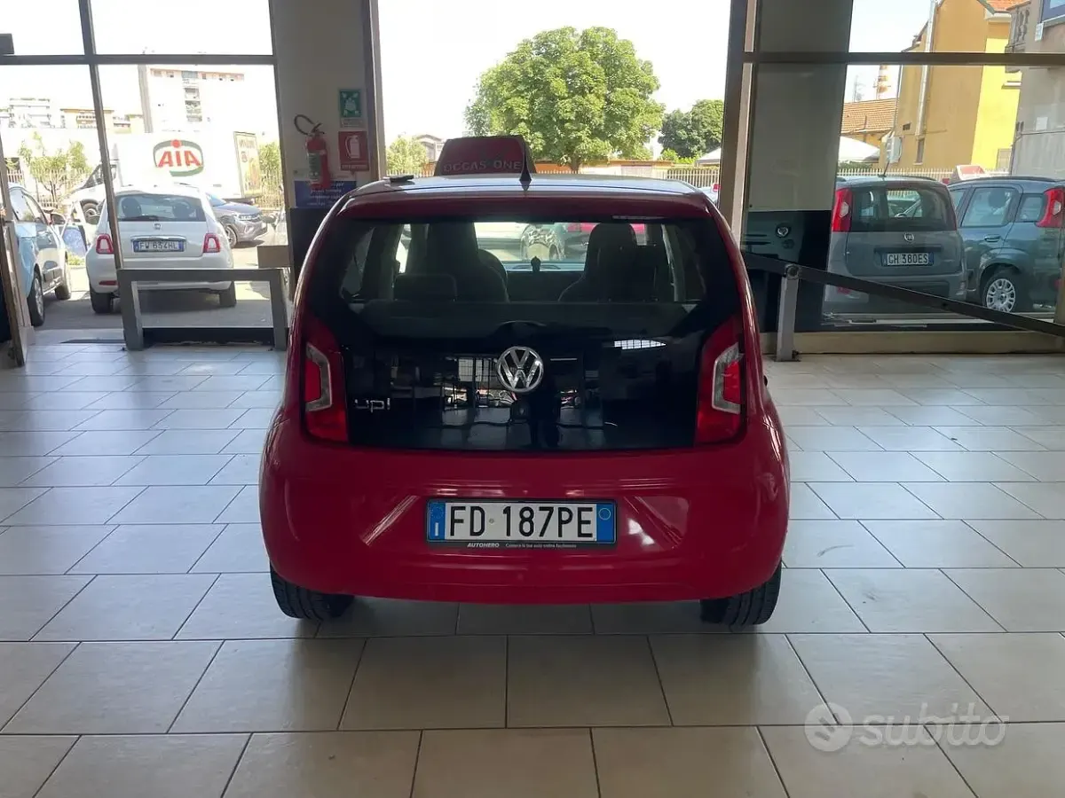 Usata VW up! Move 75 CV (55 kW) 2016 Rosso Utilitaria