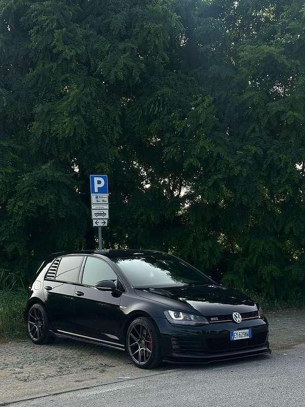 Usata VW Golf VII Business 230 CV (169 kW) 2015 Berlina