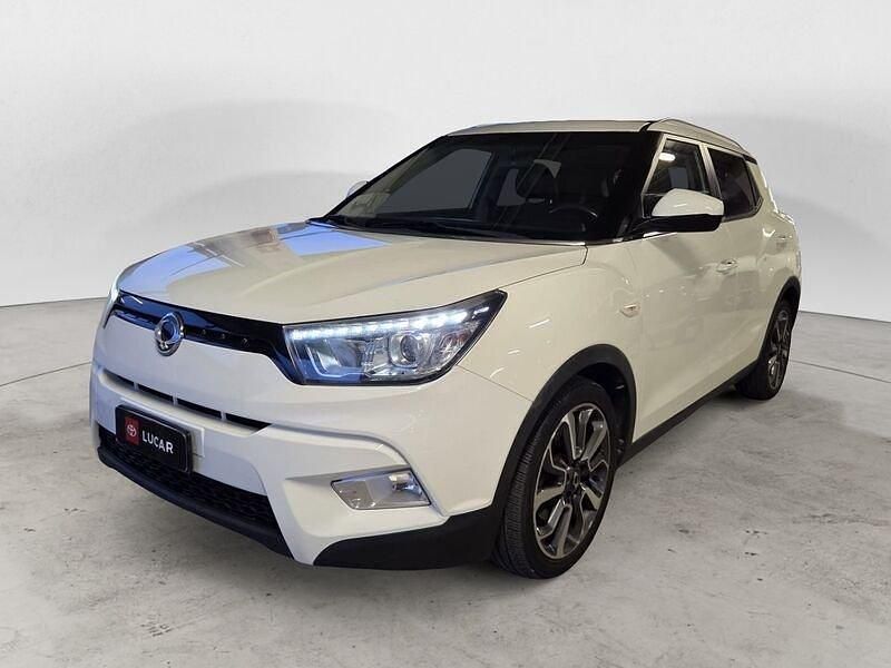 Bianco Usata 2016 Ssangyong (KGM) Tivoli SUV | 10.900 € (Cara) - Immagine 1/4