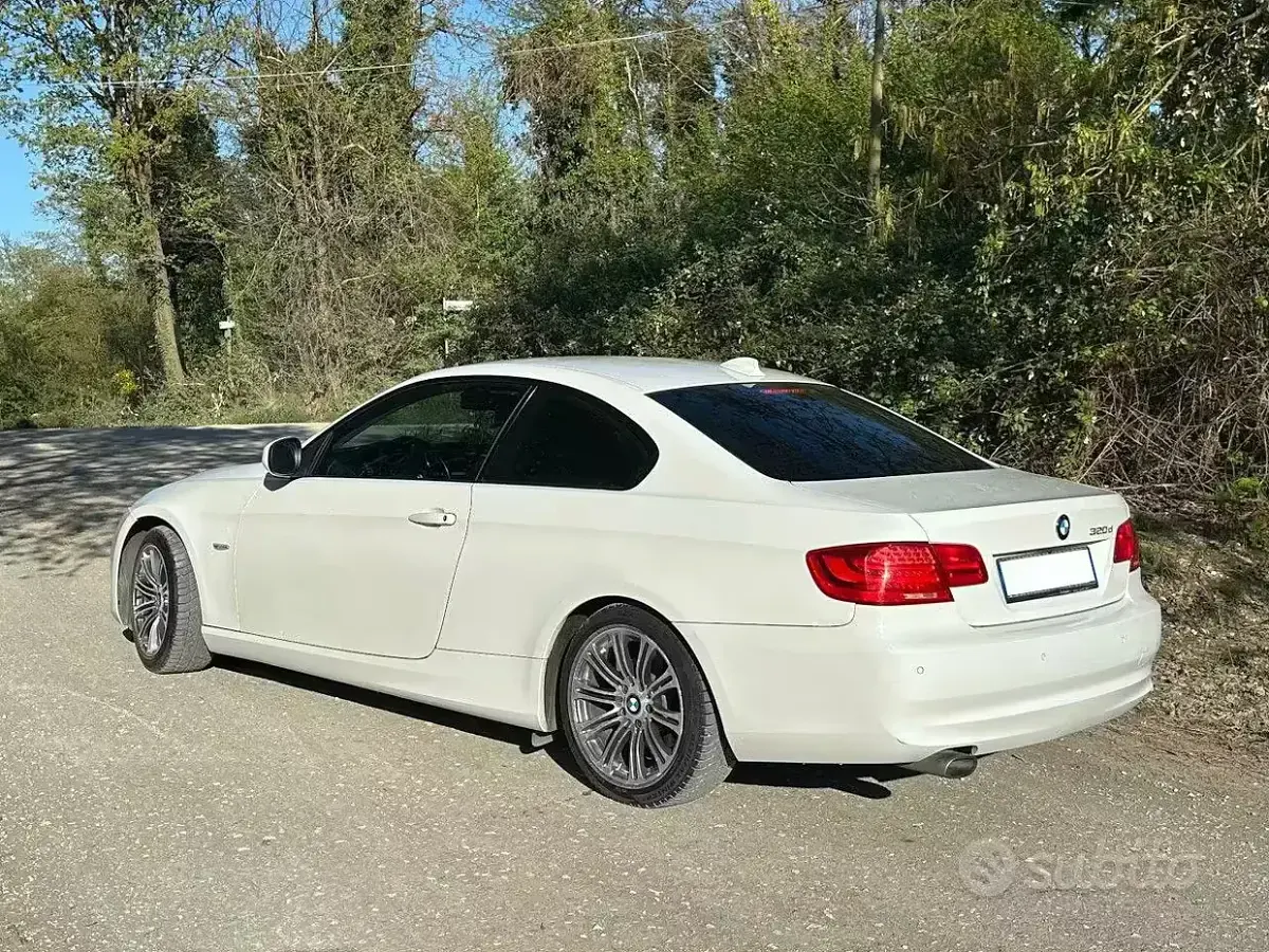 Usata BMW 320 184 CV (135 kW) 2010 Bianco Coupé