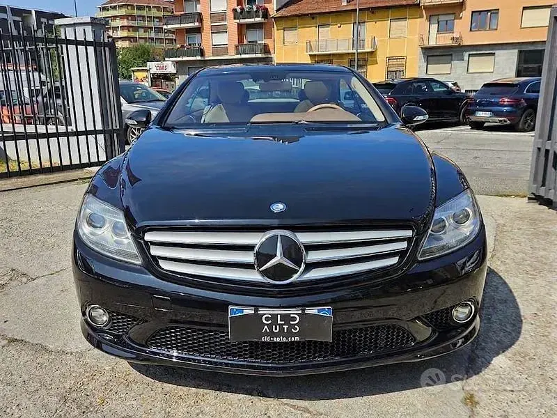Usata Mercedes CL500 387 CV (284 kW) 2007 Nero Coupé