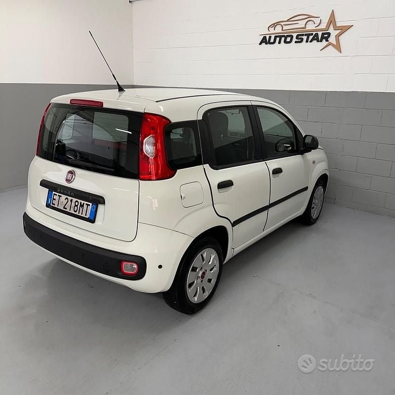 Usata Fiat Panda Lounge 69 CV (50 kW) 2013 Bianco Utilitaria