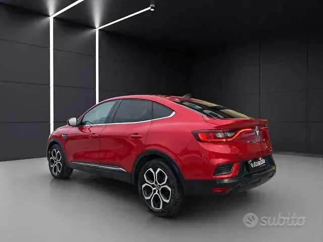 Usata Renault Arkana 94 CV (69 kW) 2022 Rosso SUV