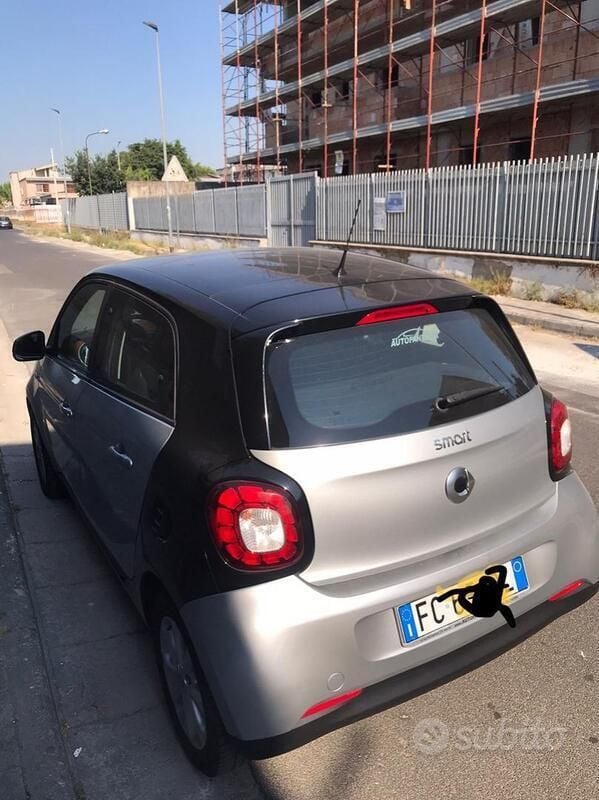Usata Smart ForFour 71 CV (52 kW) 2015 Utilitaria