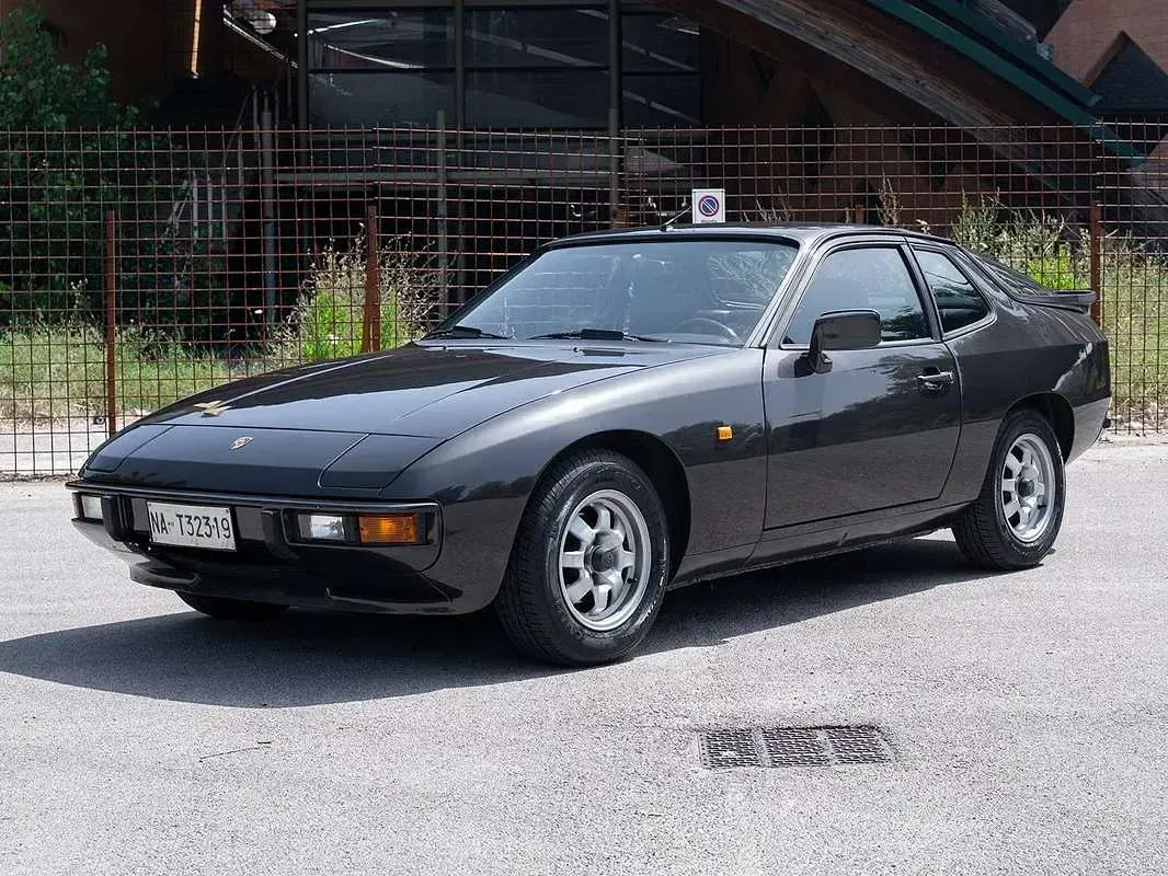Usata Porsche 924 125 CV (91 kW) 1981 Grigio Coupé
