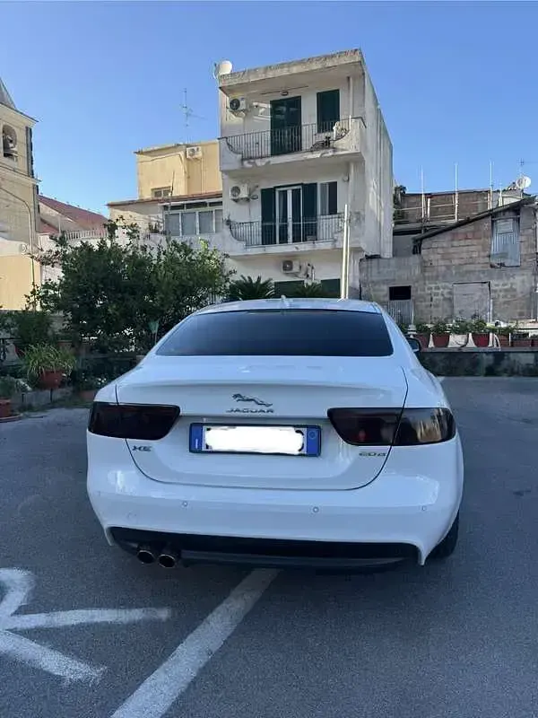 Usata Jaguar XE 179 CV (131 kW) 2018 Berlina