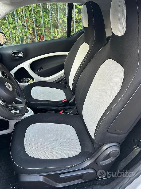 Usata Smart ForTwo Coupé 2020 Nero Utilitaria