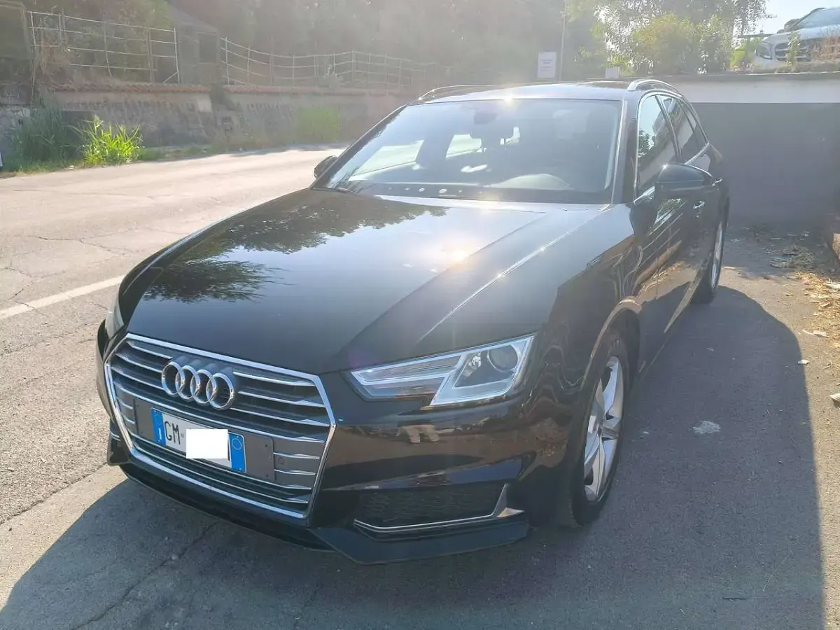 Usata Audi A4 Sport 122 CV (89 kW) 2019 Nero Station wagon