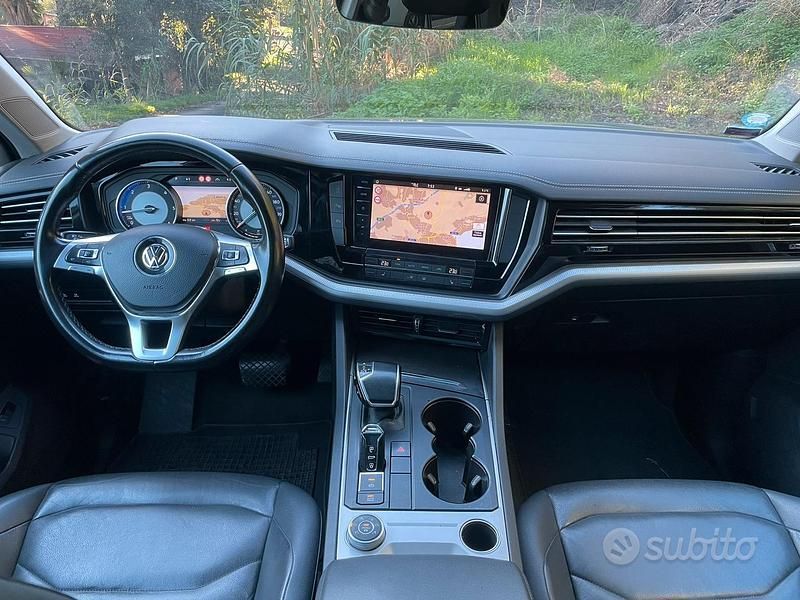 Usata VW Touareg 2019 Grigio SUV