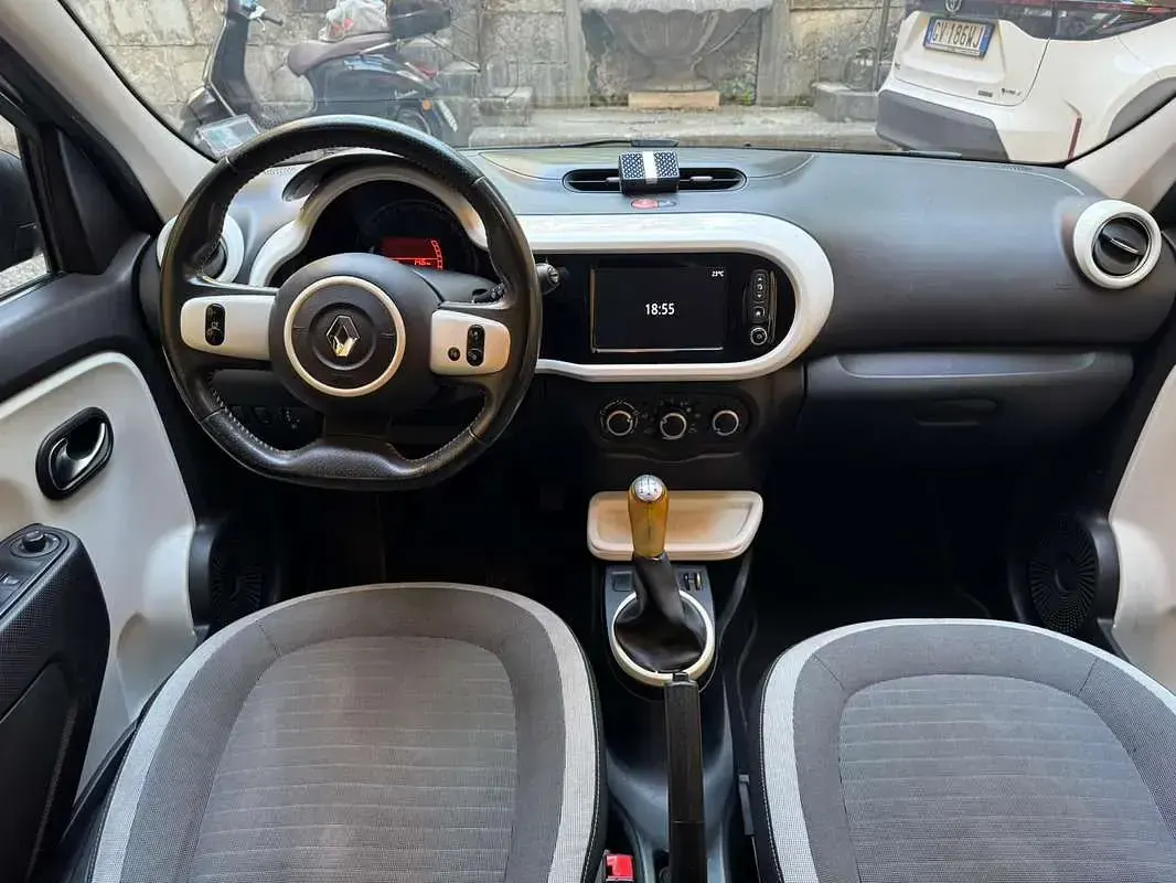 Usata Renault Twingo SE 69 CV (50 kW) 2017 Grigio Utilitaria