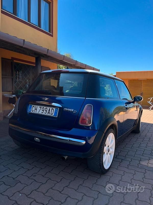 Usata Mini Cooper S 75 CV (55 kW) 2003 Blu Utilitaria