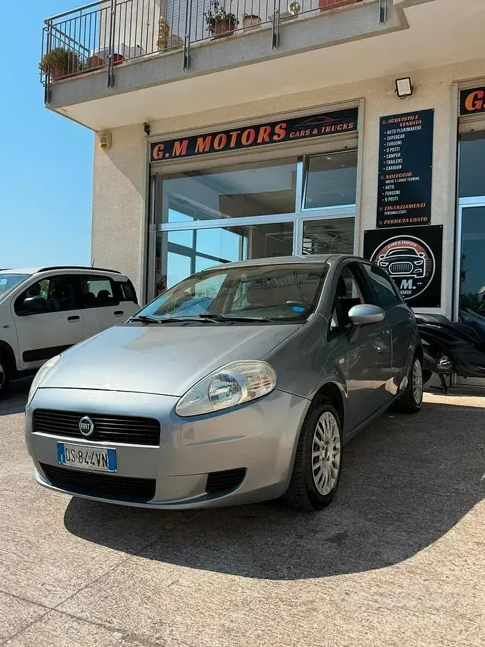 Usata Fiat Grande Punto Active 65 CV (47 kW) 2008 Grigio Utilitaria