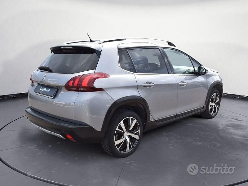 Usata Peugeot 2008 Allure 102 CV (75 kW) 2019 Grigio SUV
