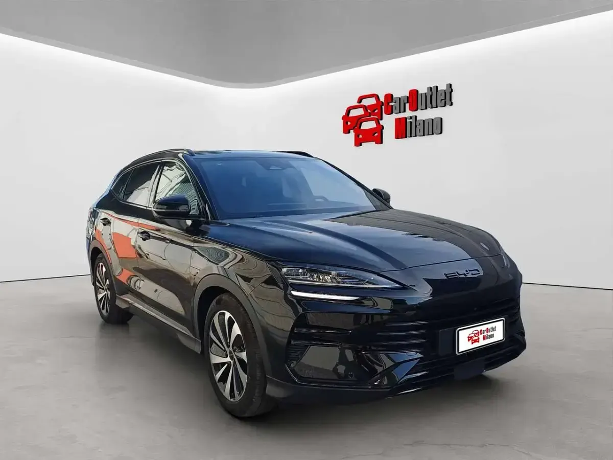 Nuova BYD Seal U Boost 324 CV (238 kW) 2026 Delan black SUV