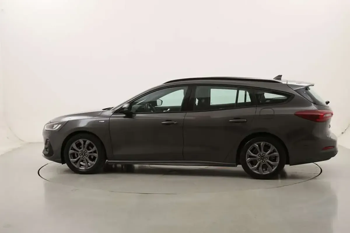 Usata Ford Focus ST-Line 125 CV (91 kW) 2023 Grigio Station wagon