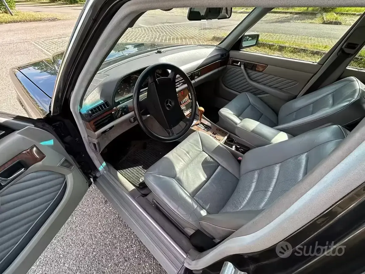 Usata Mercedes 300 SE 1989 Nero Berlina