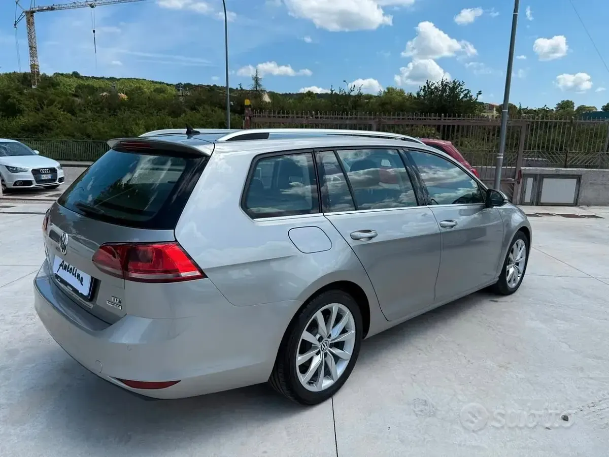 Usata VW Golf VII Highline 105 CV (77 kW) 2014 Grigio Station wagon