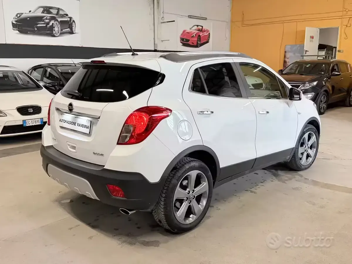 Usata Opel Mokka Cosmo 131 CV (96 kW) 2014 Bianco SUV