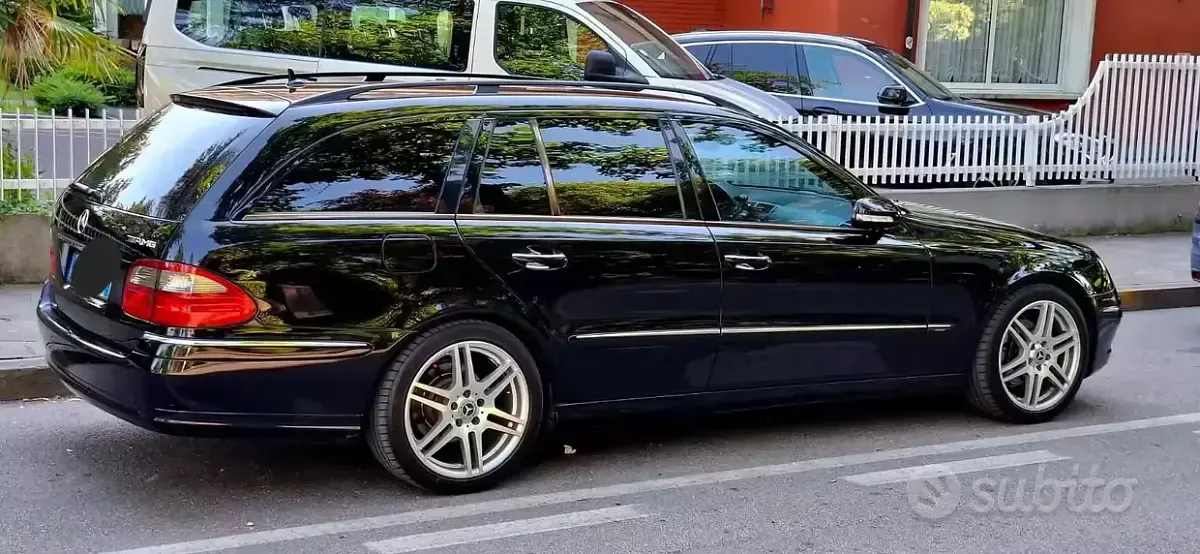 Usata Mercedes E220 170 CV (125 kW) 2009 Nero Station wagon