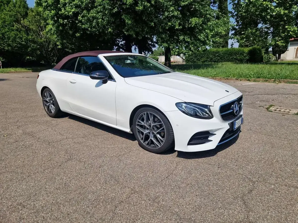 Usata Mercedes E220 Business 194 CV (142 kW) 2018 Bianco Cabrio
