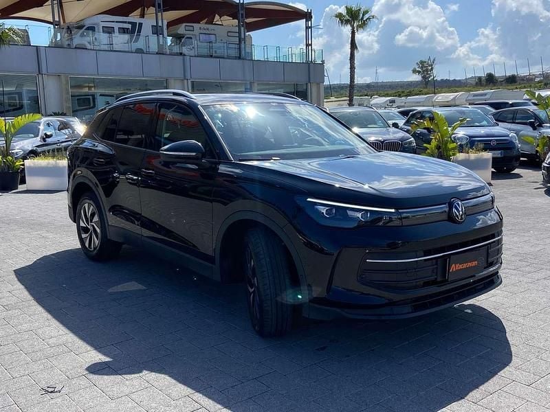 Nuova VW Tiguan Life 131 CV (96 kW) 2025 Nero SUV